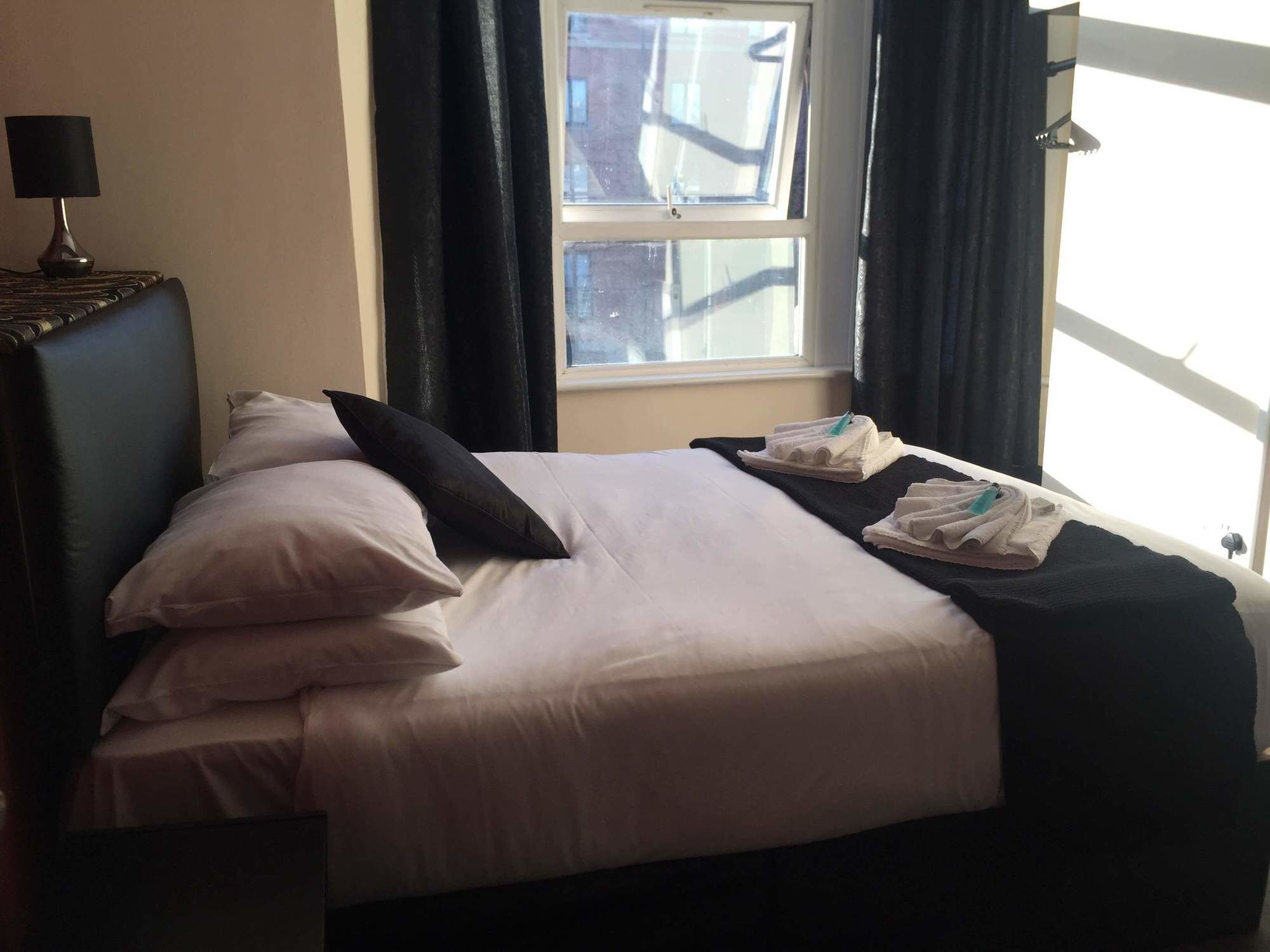 Stratford Hotel ロンドン エクステリア 写真